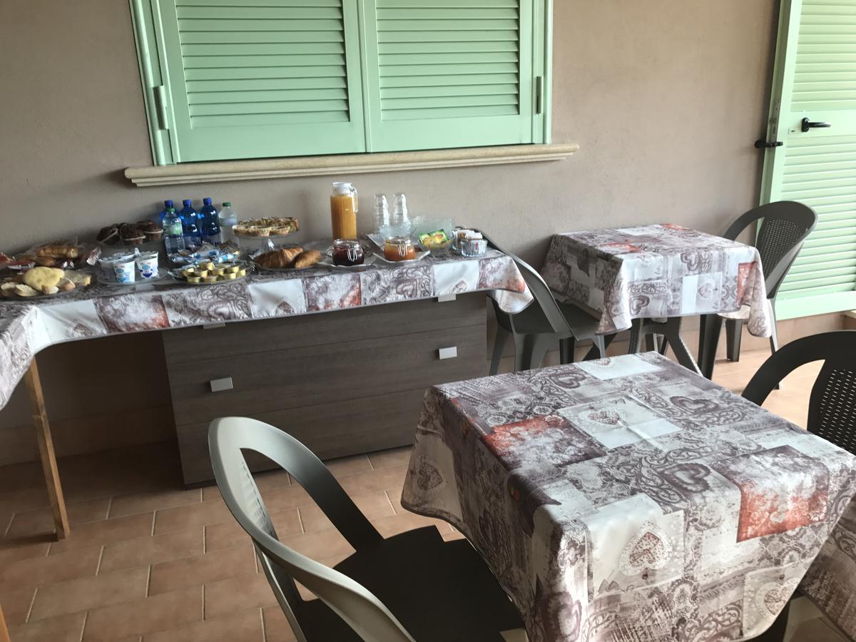 Bba2Passi Bed & Breakfast Marina di Massa Exterior foto