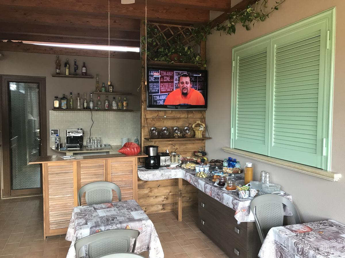 Bba2Passi Bed & Breakfast Marina di Massa Exterior foto