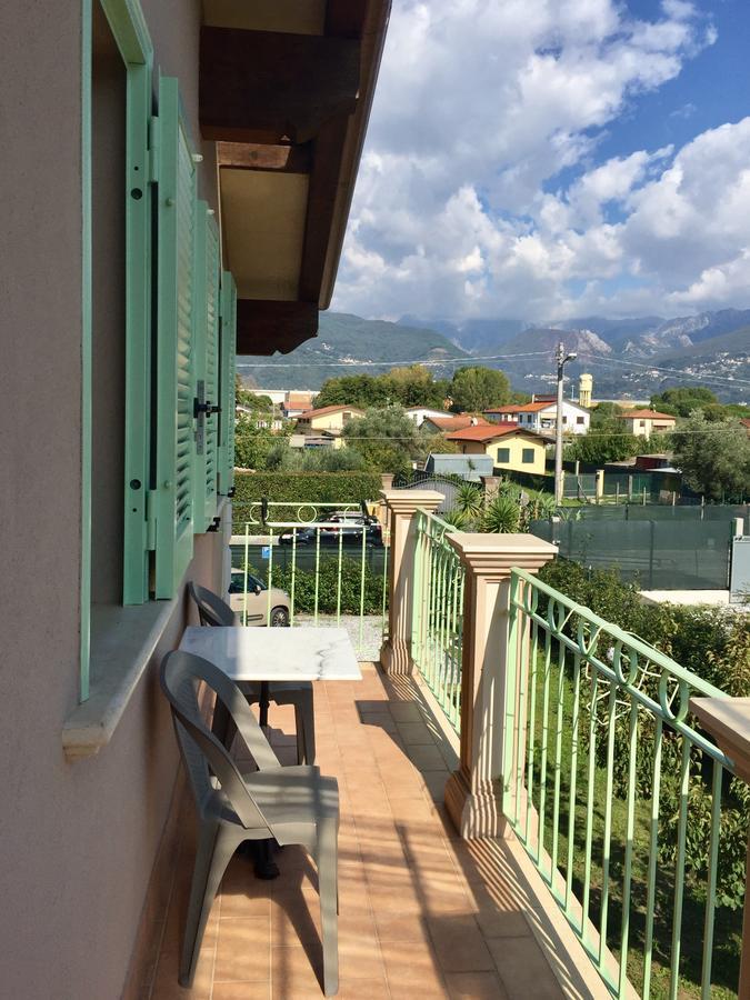 Bba2Passi Bed & Breakfast Marina di Massa Exterior foto