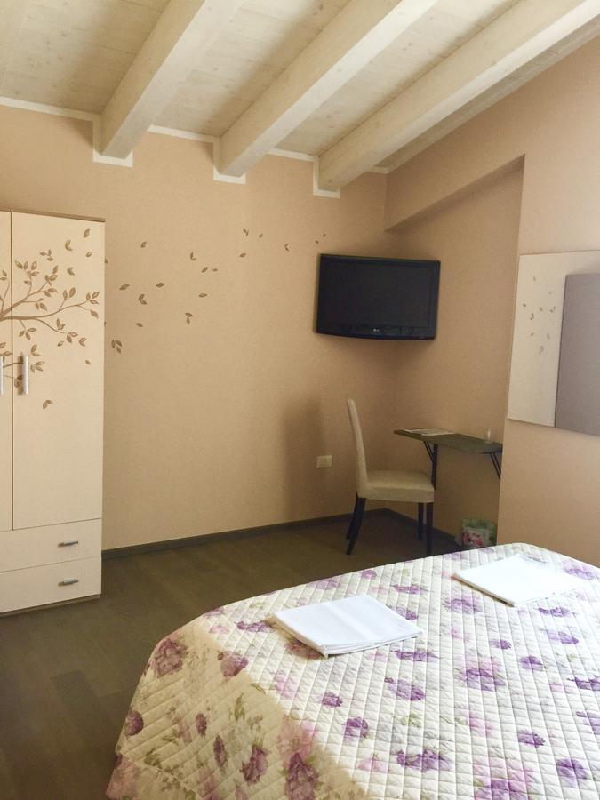 Bba2Passi Bed & Breakfast Marina di Massa Exterior foto