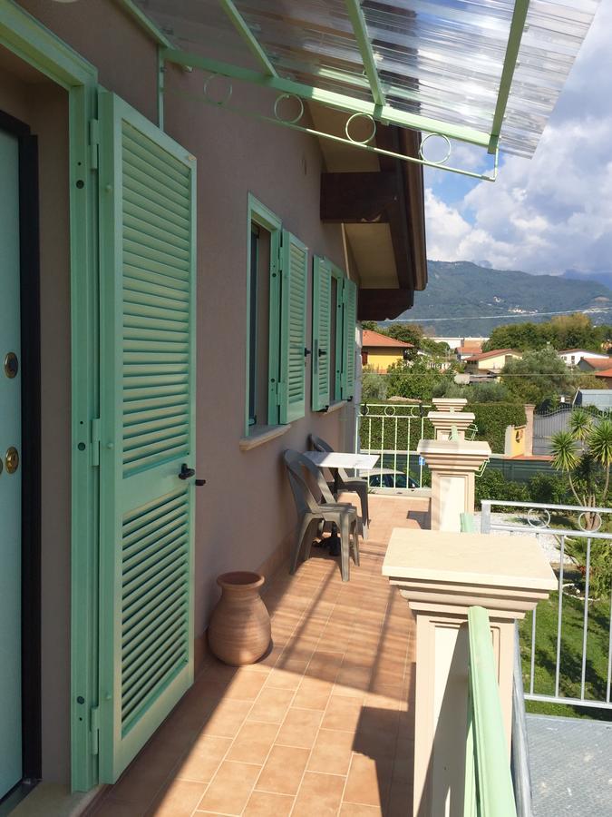 Bba2Passi Bed & Breakfast Marina di Massa Exterior foto