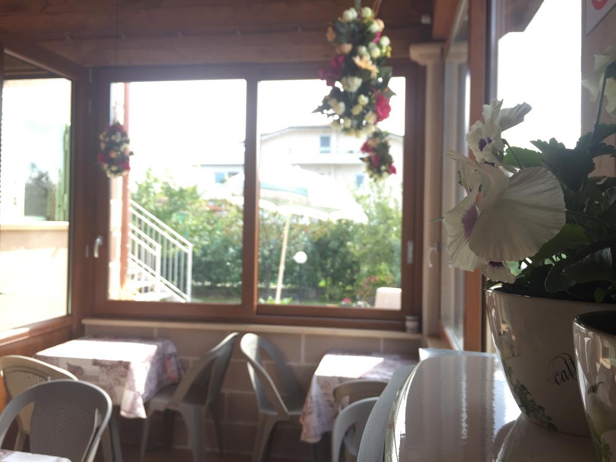 Bba2Passi Bed & Breakfast Marina di Massa Exterior foto