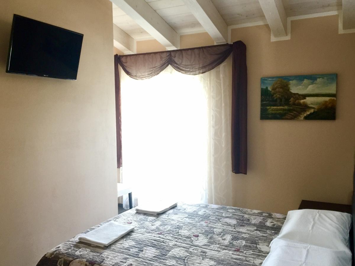 Bba2Passi Bed & Breakfast Marina di Massa Exterior foto