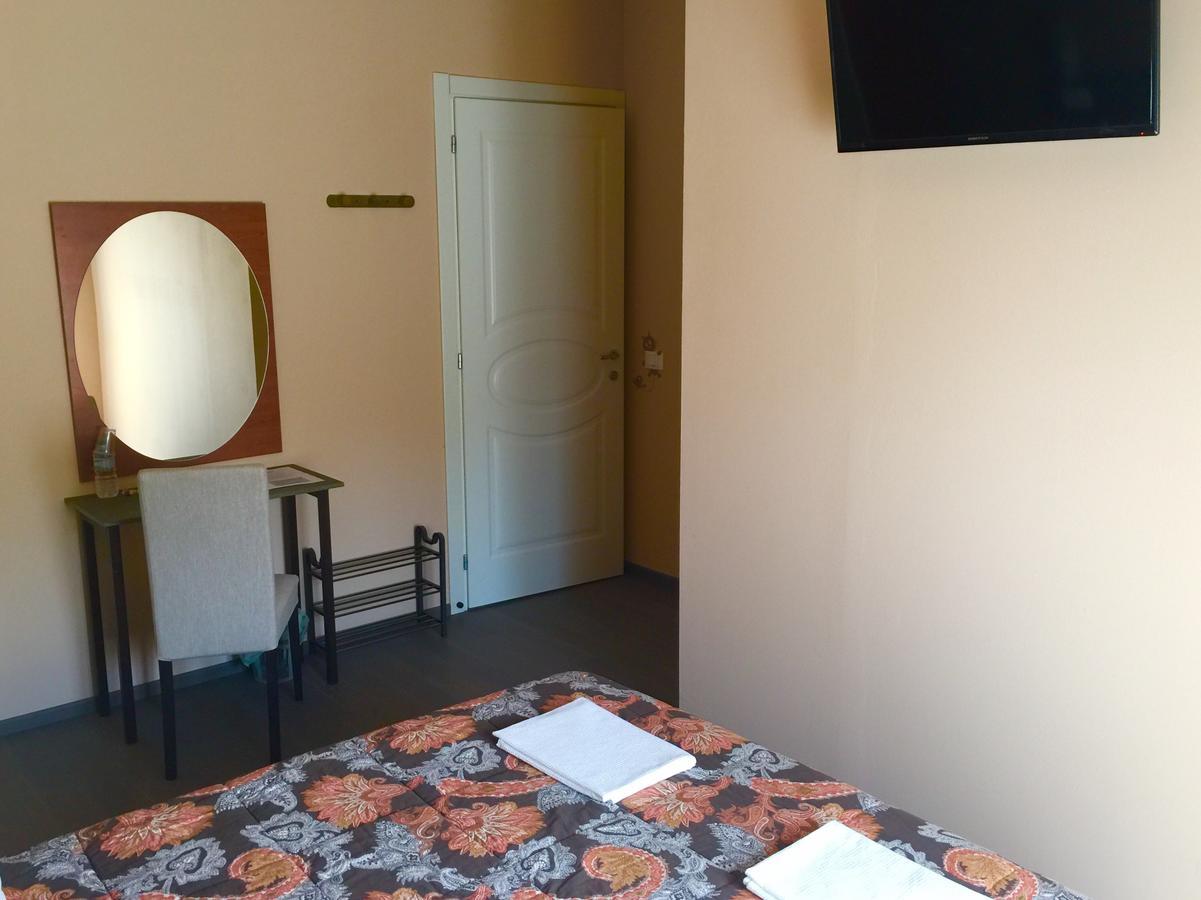 Bba2Passi Bed & Breakfast Marina di Massa Exterior foto