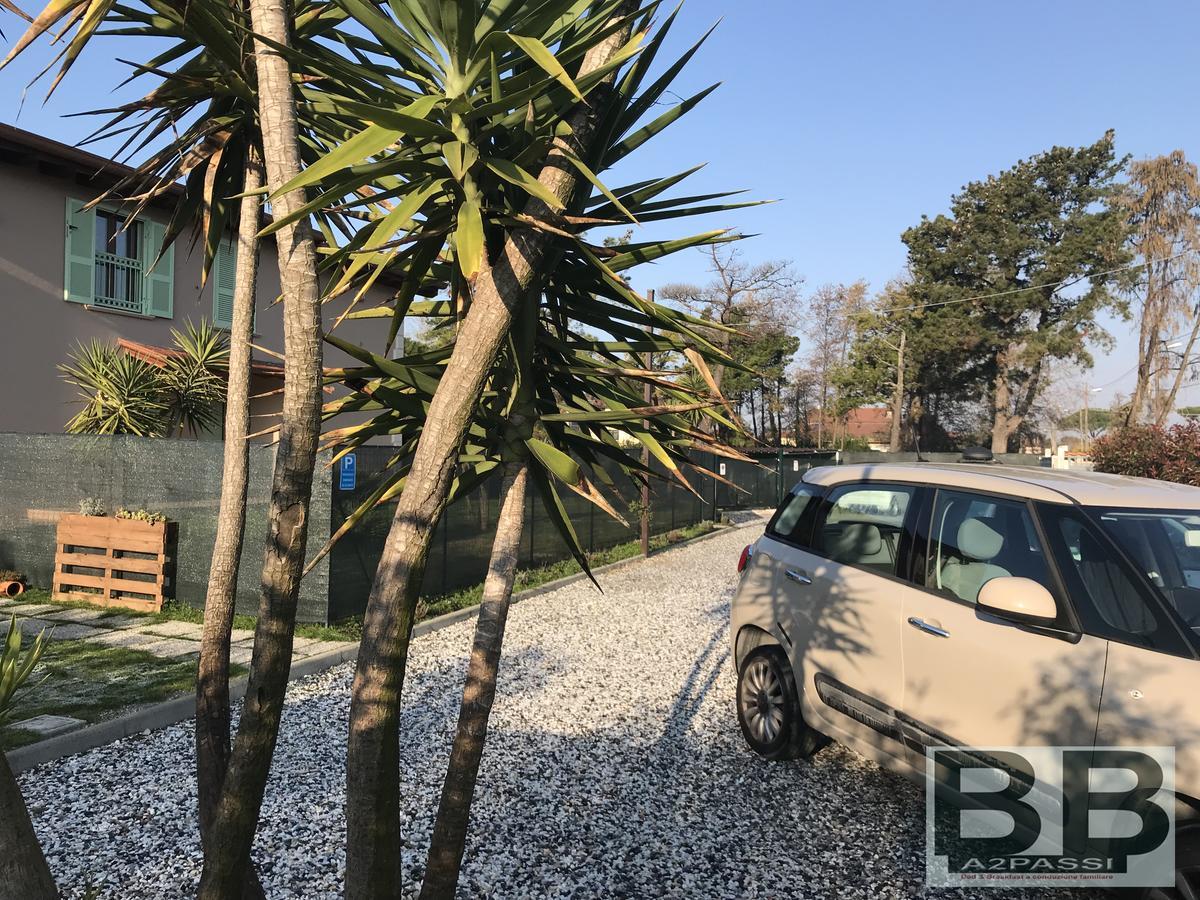 Bba2Passi Bed & Breakfast Marina di Massa Exterior foto