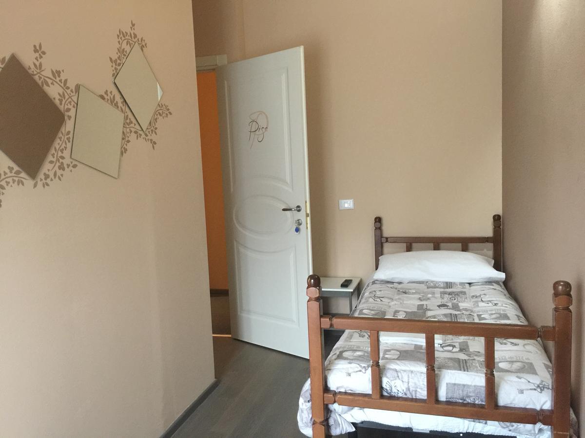Bba2Passi Bed & Breakfast Marina di Massa Exterior foto